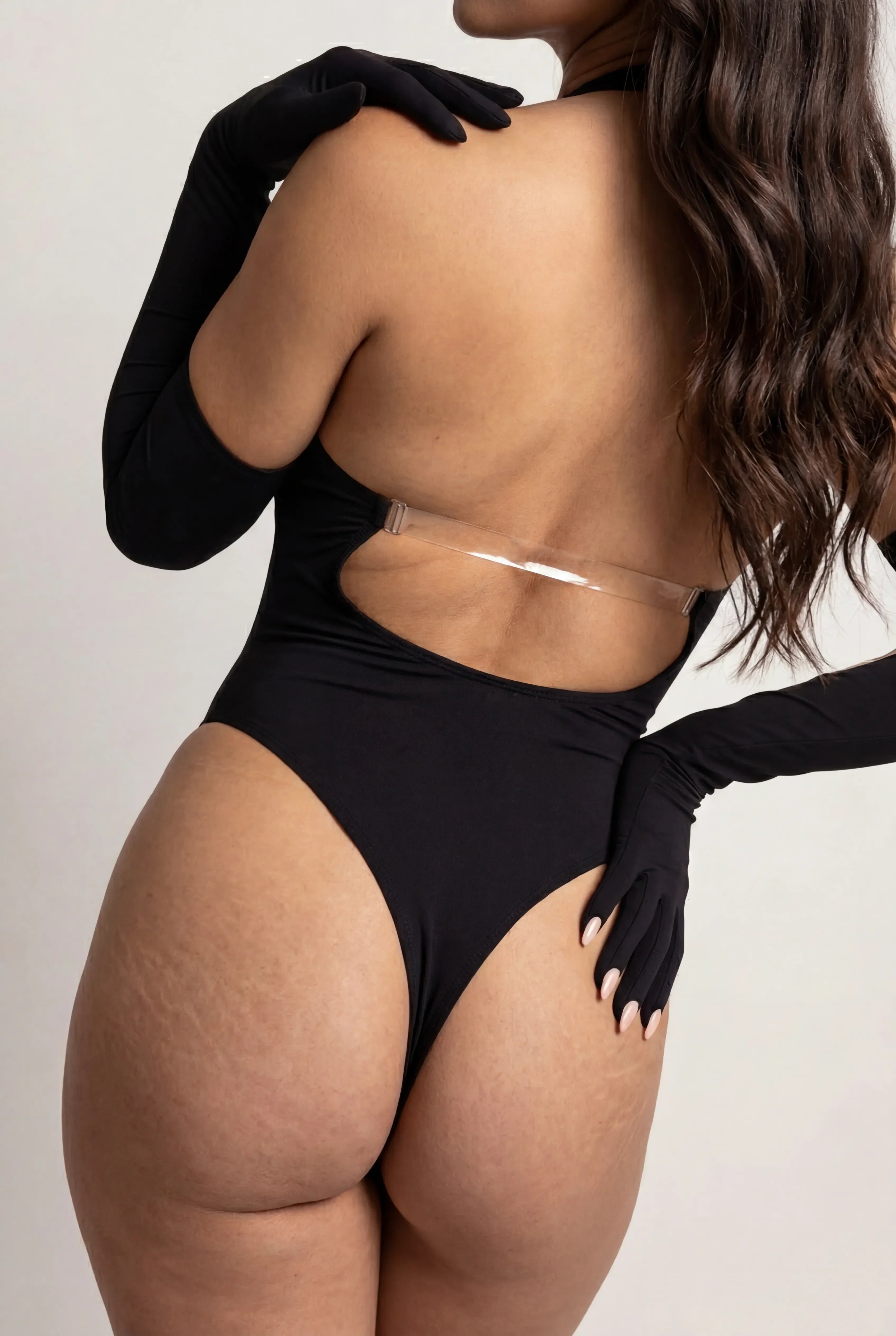 Damesbody met handschoenen – ILLUSION Zwart