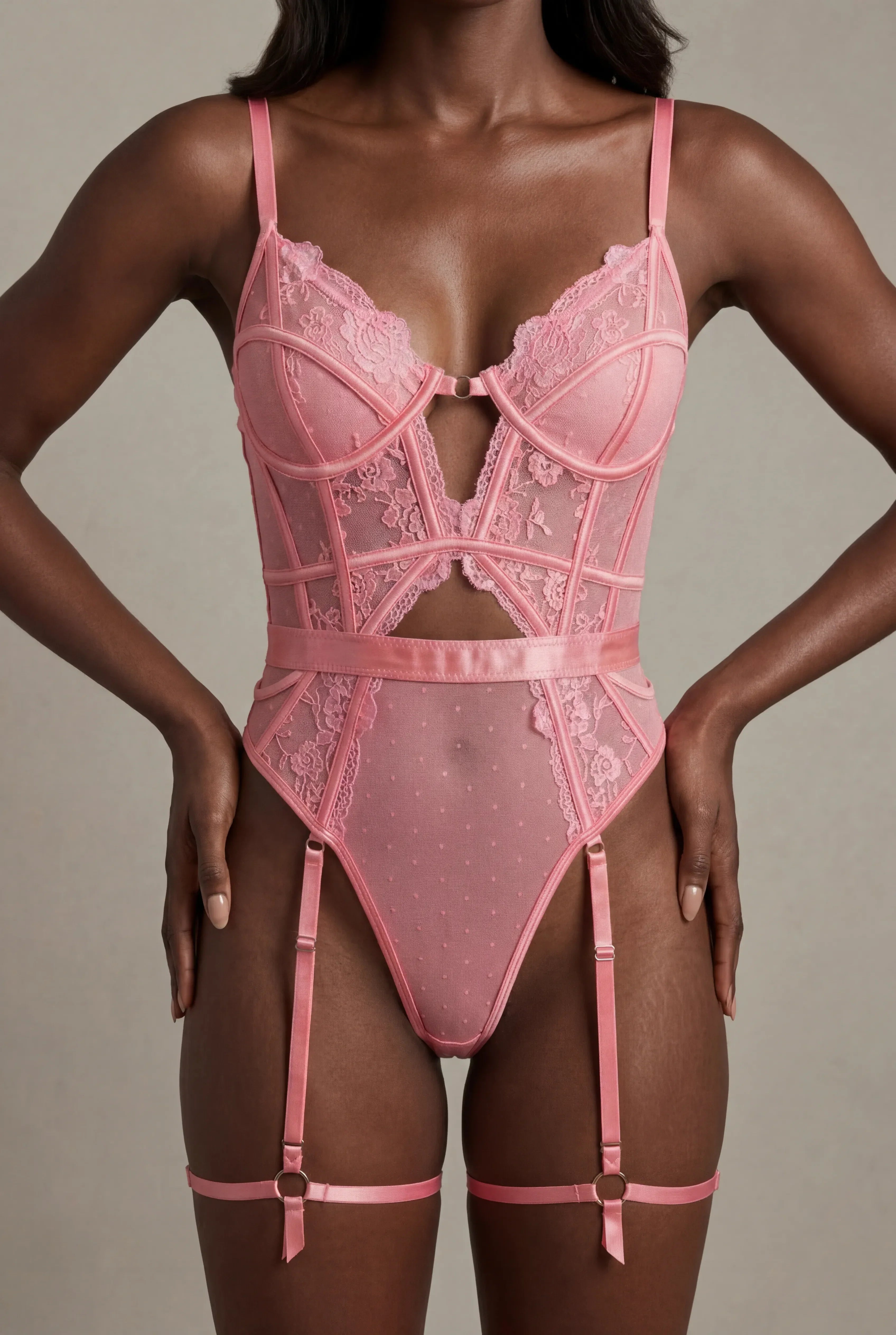 Body en dentelle avec tour de cuisses - AUDACE Rose