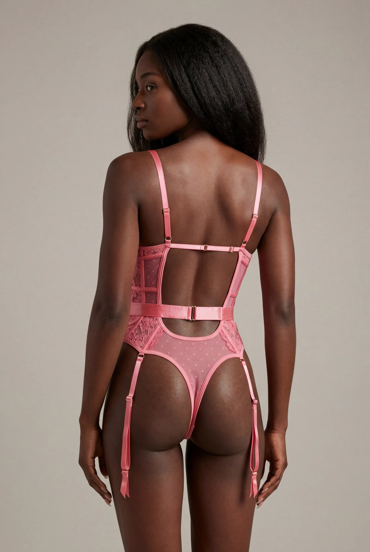 Kanten body met dijbeenband - AUDACE Roze 