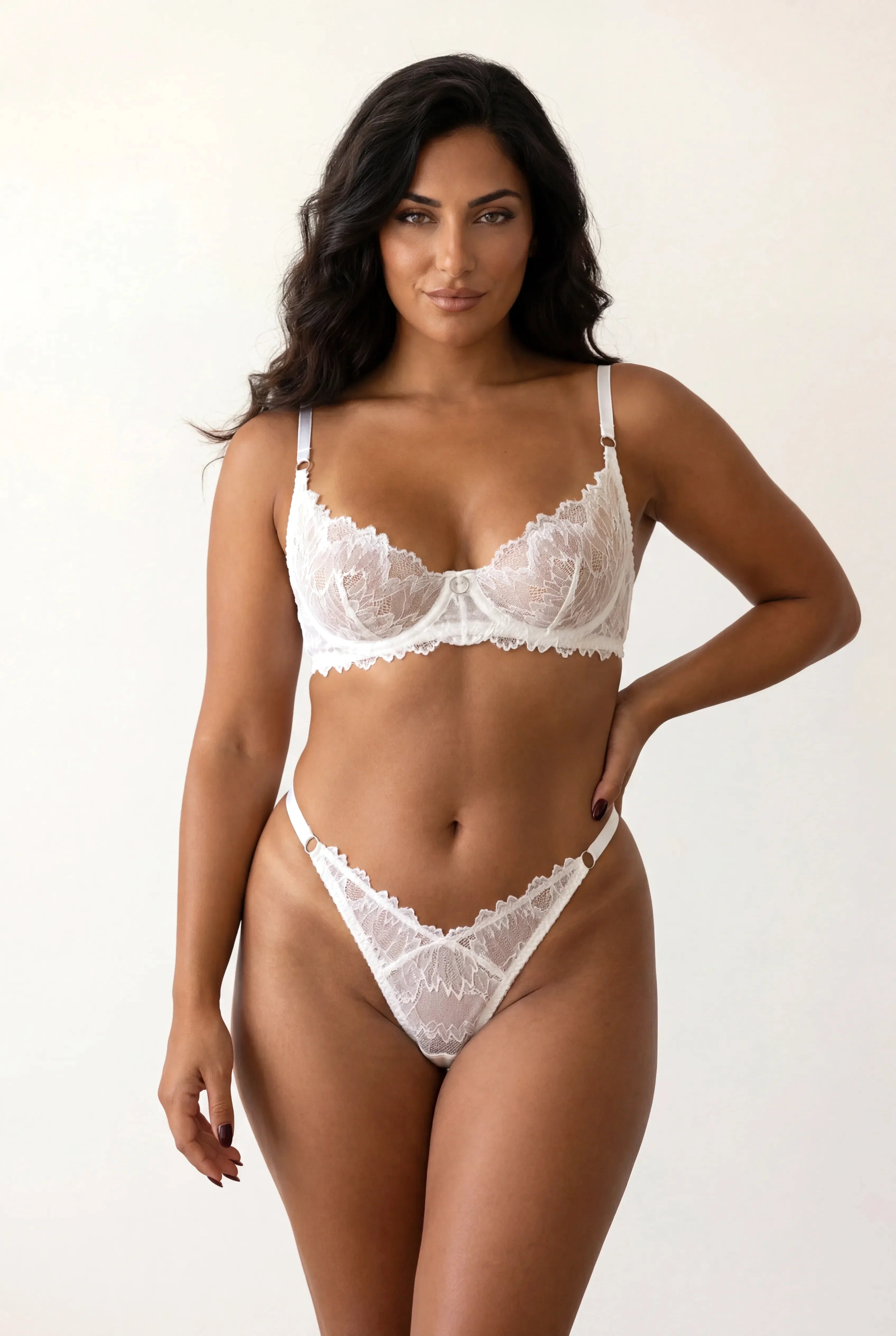 Tweedelige lingerieset - LILITH - NAKED Underwear - Staand model voorkant